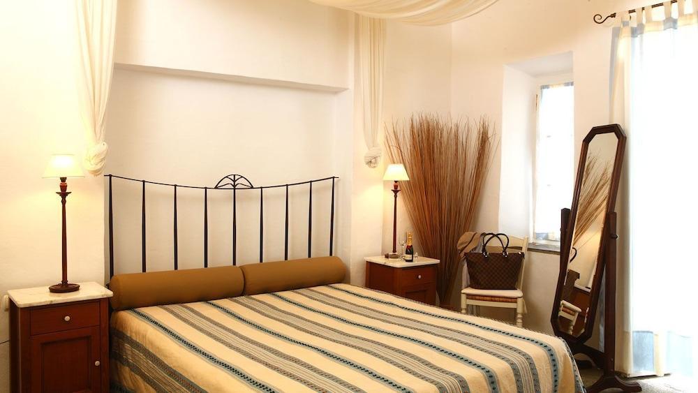 Niriedes Hotel Platis Gialos  Экстерьер фото