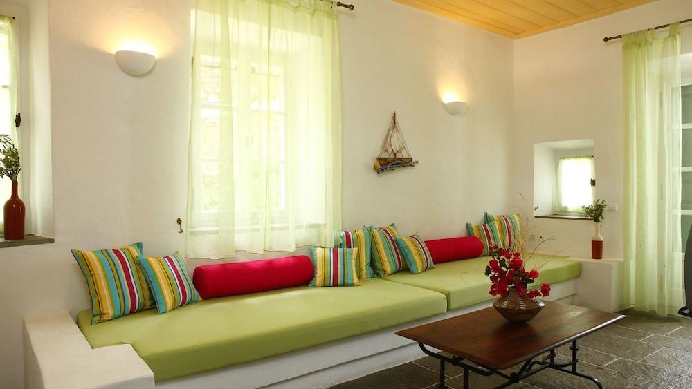 Niriedes Hotel Platis Gialos  Экстерьер фото