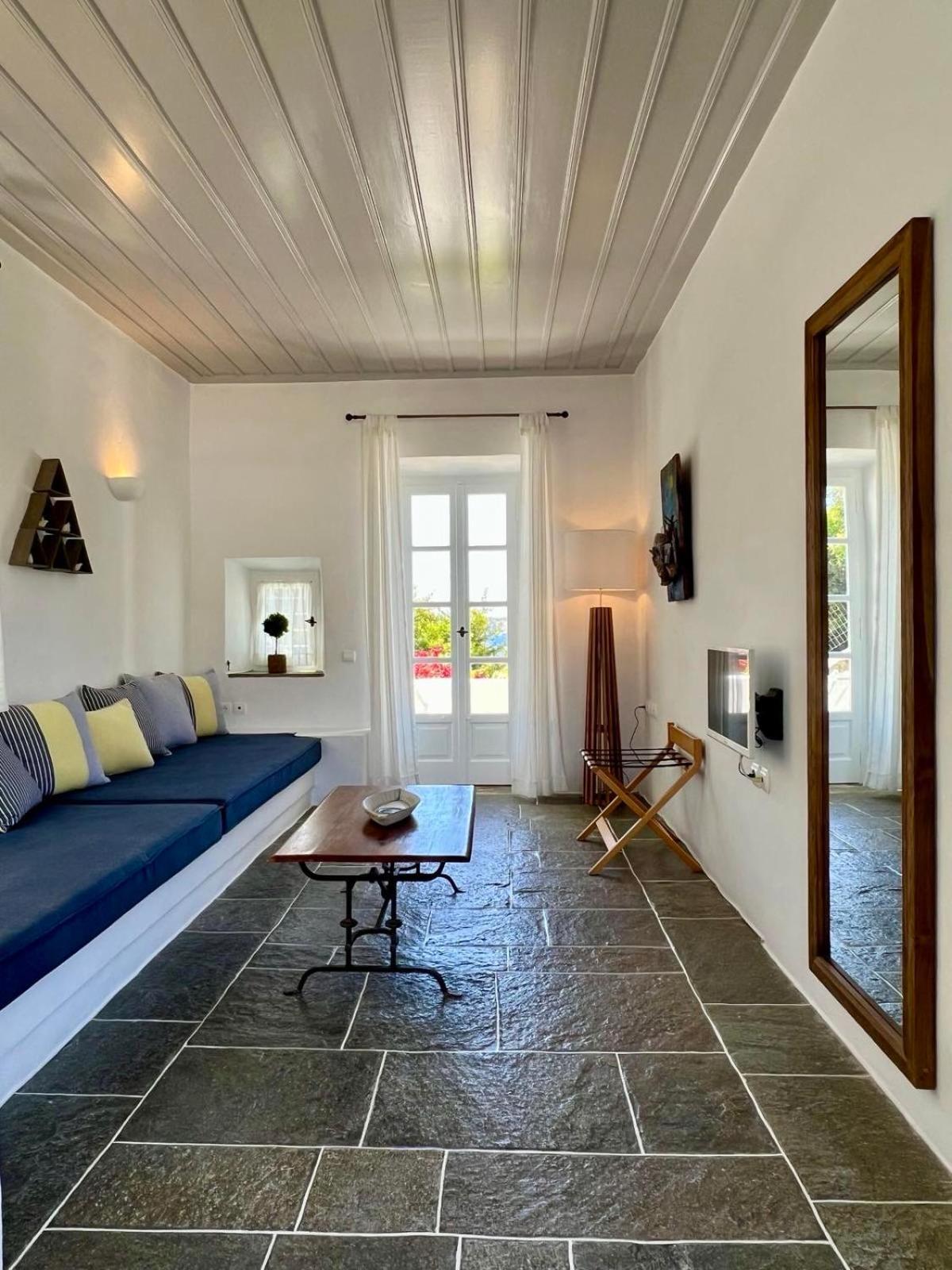 Niriedes Hotel Platis Gialos  Экстерьер фото